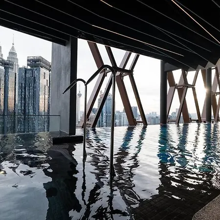 Klcc Musicalsty5Pax At Scarletzsuites Kuala Lumpur Exterior photo