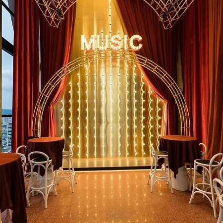 Klcc Musicalsty5Pax At Scarletzsuites Kuala Lumpur Exterior photo