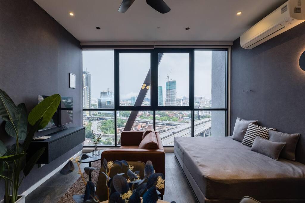 Klcc Musicalsty5pax At Scarletzsuites Apartment Kuala Lumpur