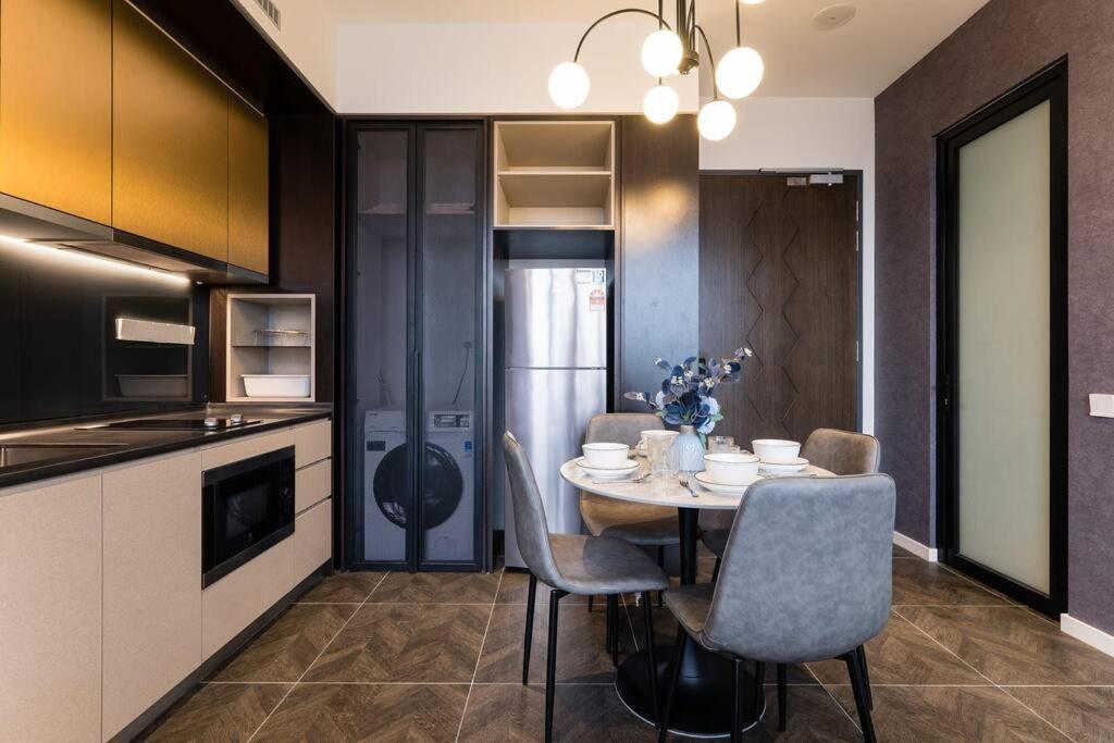 Apartment Klcc Musicalsty5pax At Scarletzsuites